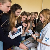 На городской ярмарке «Я – профессионал» ТГУ представил школьникам свои образовательные программы и проекты.