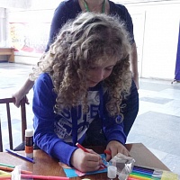 Юные звездочки фестиваля детского творчества «Сибирь зажигает звезды» демонстрируют свои таланты в ТГУ.