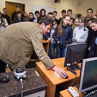 На открытой лекции сотрудники ТГУ продемонстрировали томичам свои космические разработки.