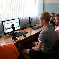 В ТГУ проходит летний практикум по робототехнике для школьников.