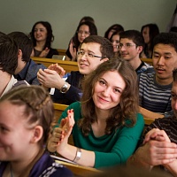 Томские старшеклассники узнали о крепкой дружбе математиков ТГУ с числом ПИ.