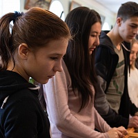 Школьники из Бишкека познакомились с университетом по программе «ТГУ – целый мир»